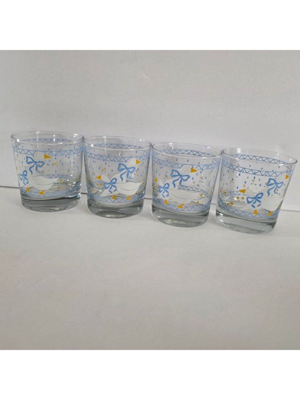Set Of 4 Anchor Hocking Country  Goose Glasses 3.5" Tall Clear With Blue & Yello